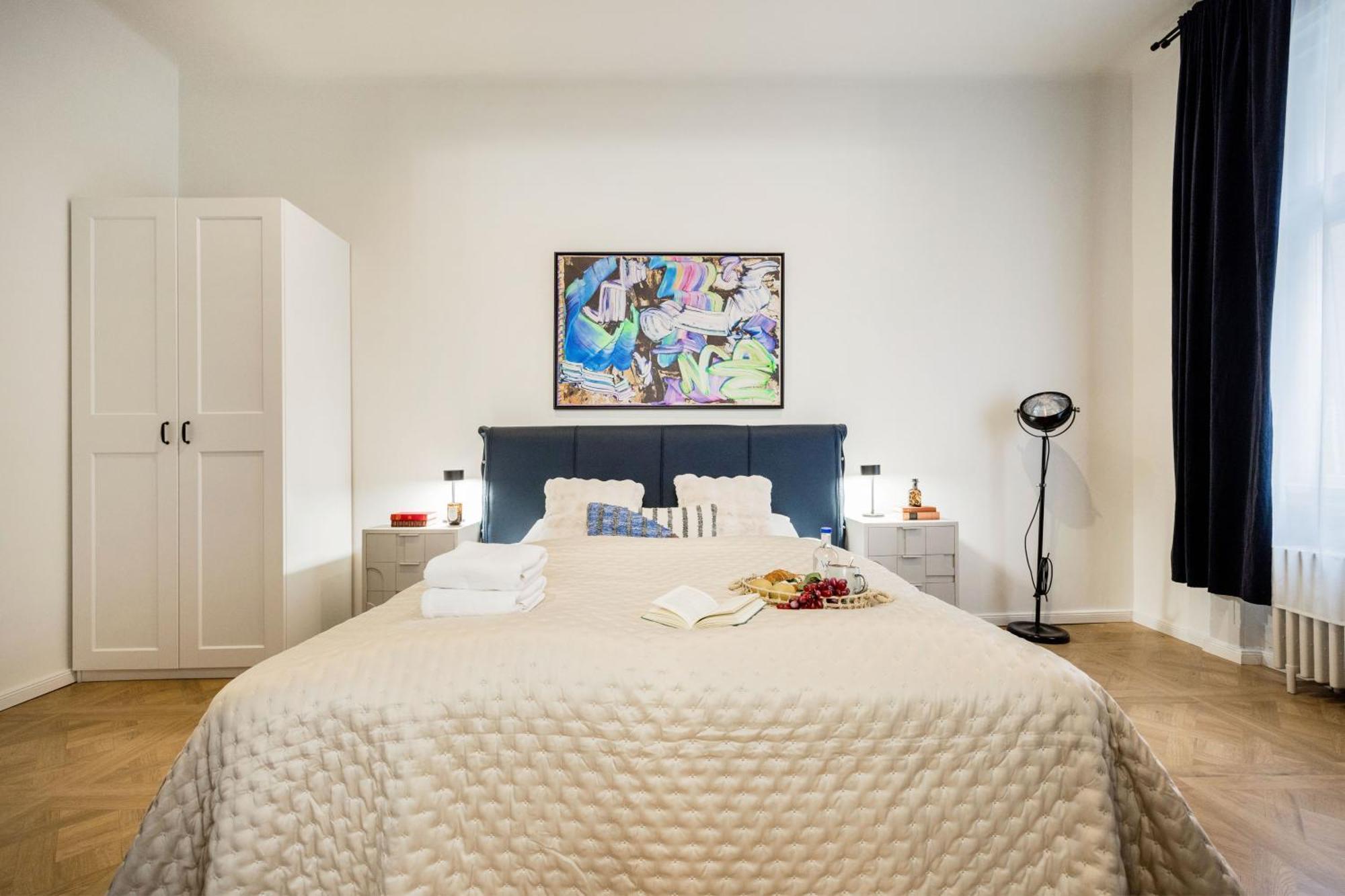 Appartamento Charm In Budapest's Bustling 7th District