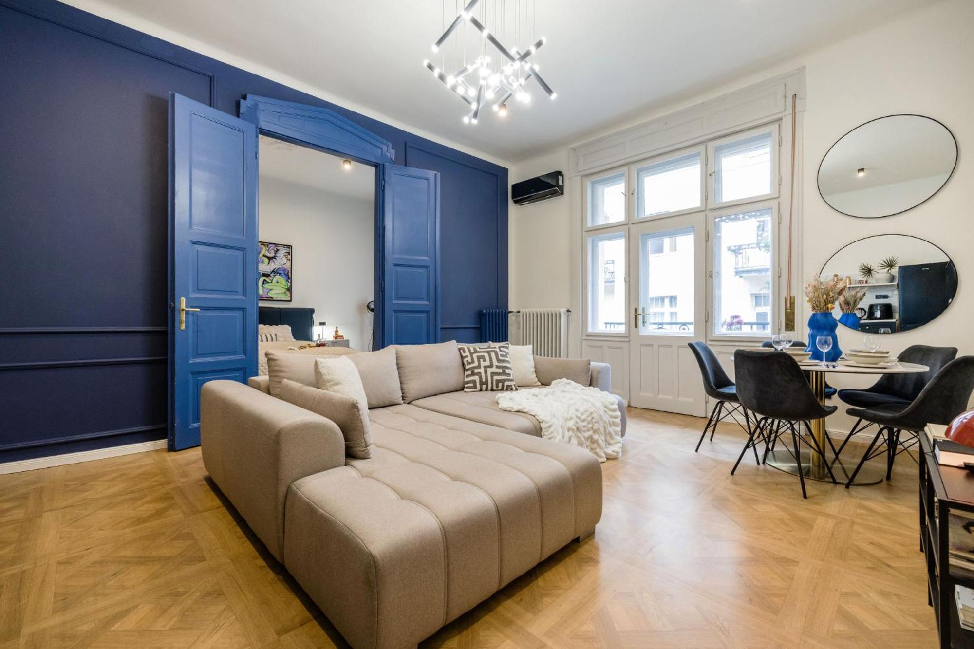 Charm In Budapest's Bustling 7th District Appartamento