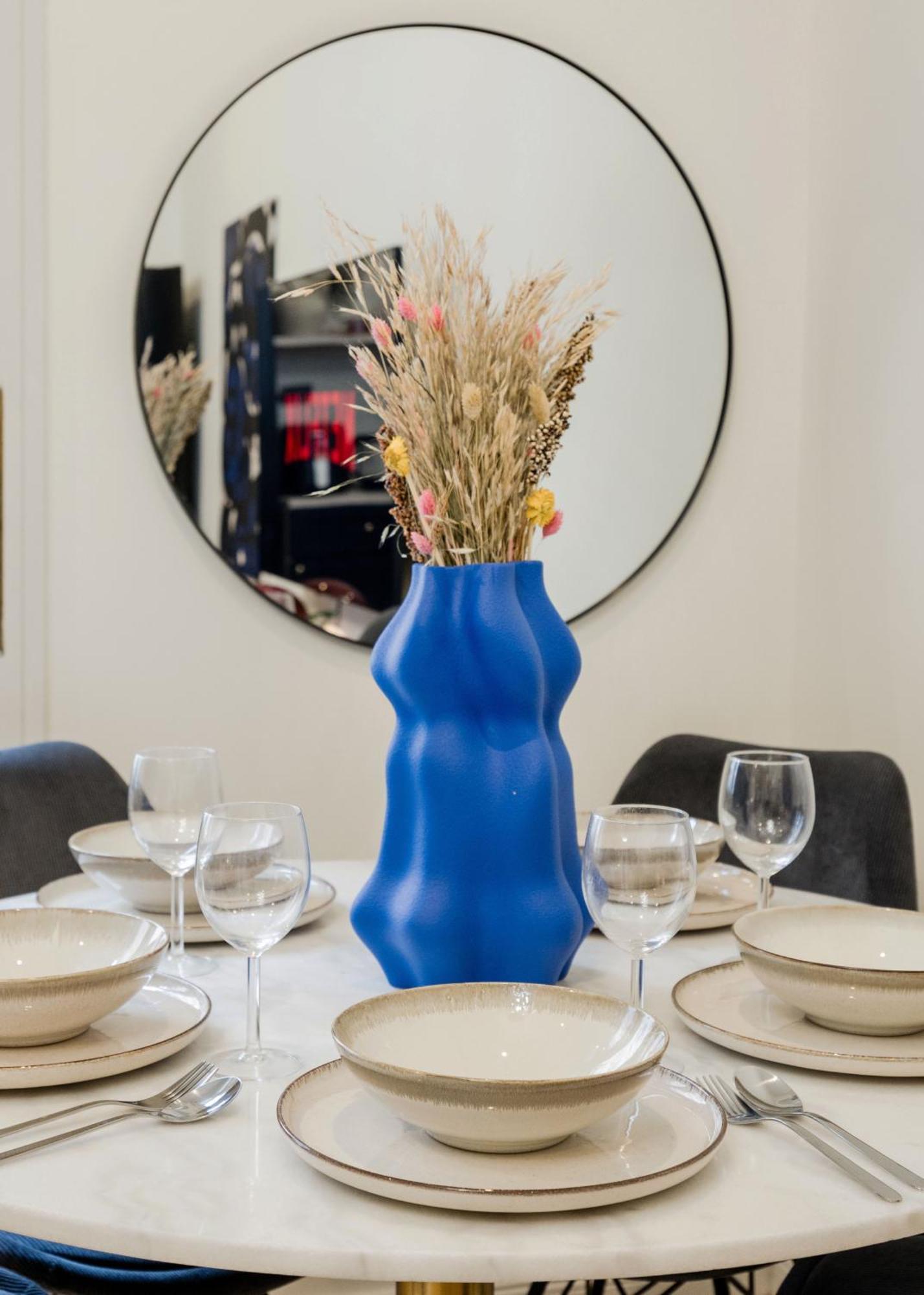 Appartamento Charm In Budapest's Bustling 7th District *
